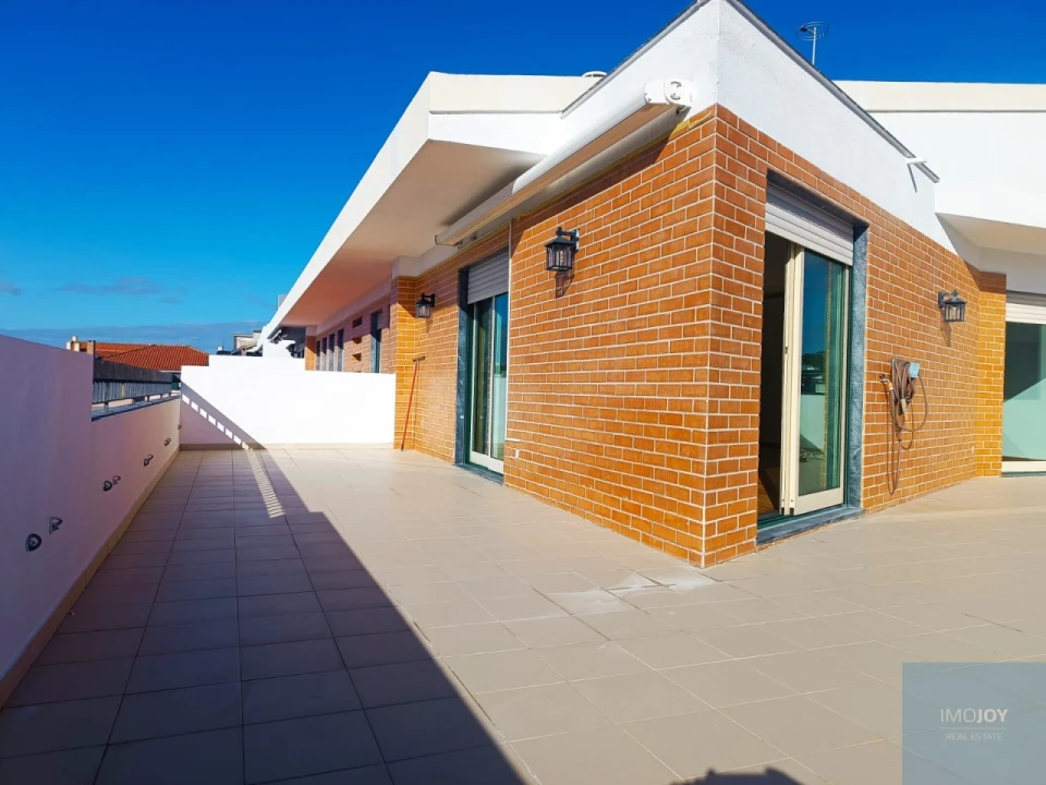 Apartamento T3 para Arrendamento em Carnaxide e Queijas Foto 2