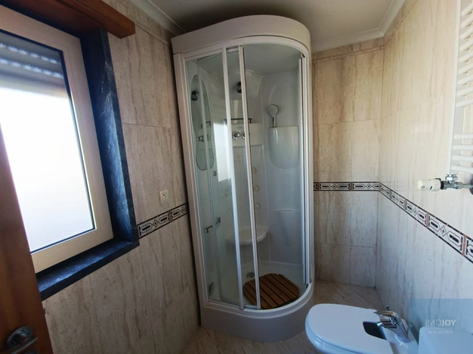 Apartamento T3 para Arrendamento em Carnaxide e Queijas Foto 30