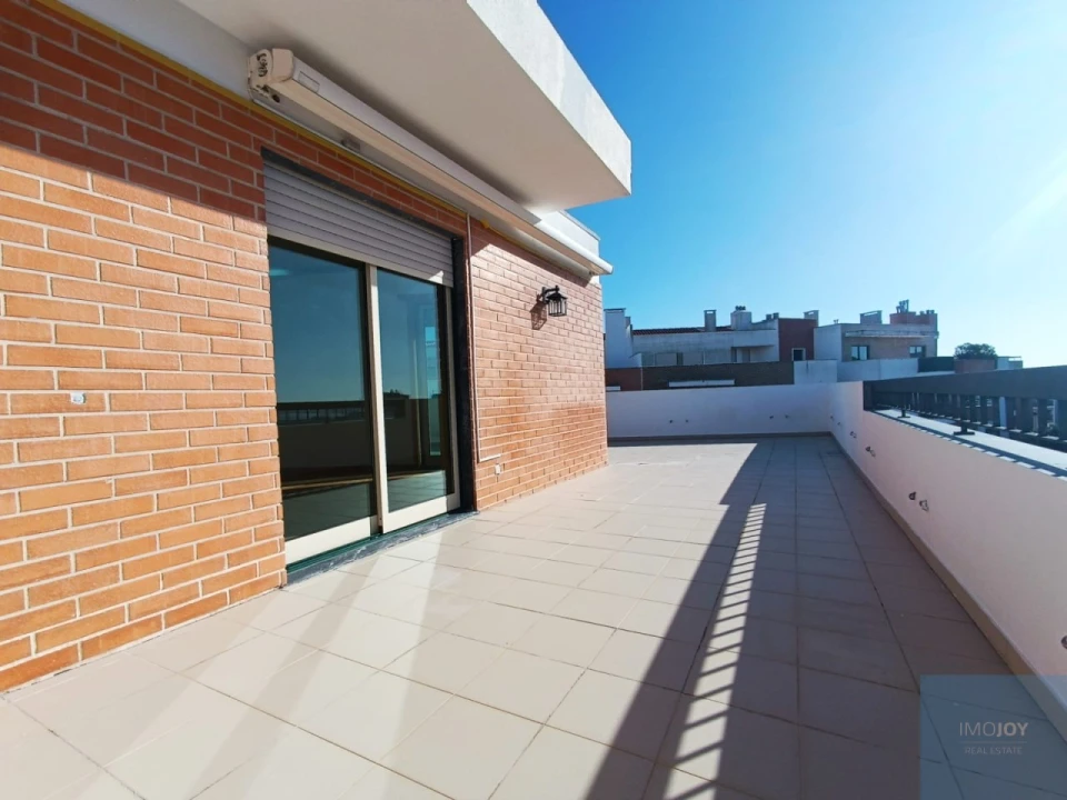 Apartamento T3 para Arrendamento em Carnaxide e Queijas Foto 34