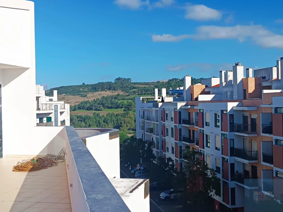 Apartamento T3 para Arrendamento em Carnaxide e Queijas Foto 37