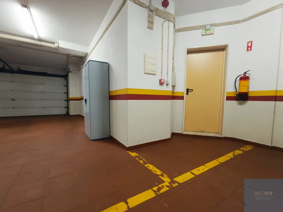 Apartamento T3 para Arrendamento em Carnaxide e Queijas Foto 42