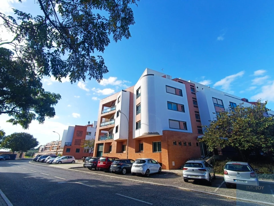 Apartamento T3 para Arrendamento em Carnaxide e Queijas Foto 51