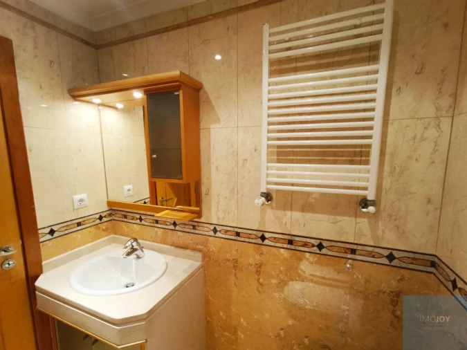 Apartamento T3 para Arrendamento em Carnaxide e Queijas Foto 16