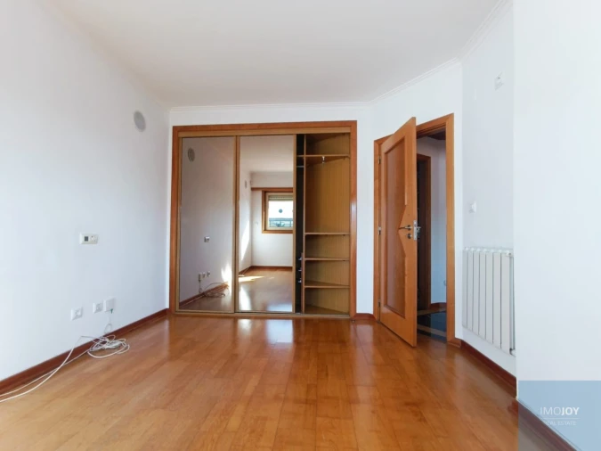 Apartamento T3 para Arrendamento em Carnaxide e Queijas Foto 20