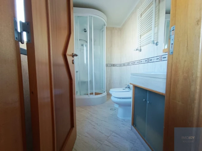 Apartamento T3 para Arrendamento em Carnaxide e Queijas Foto 29