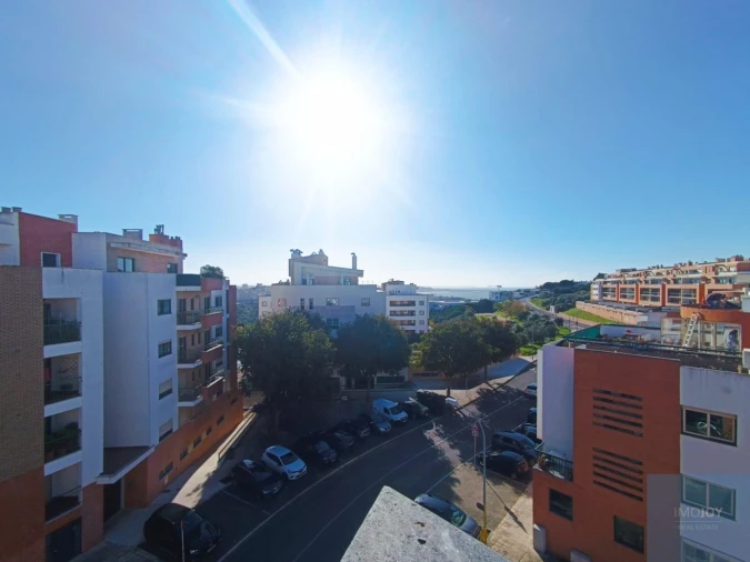 Apartamento T3 para Arrendamento em Carnaxide e Queijas Foto 35