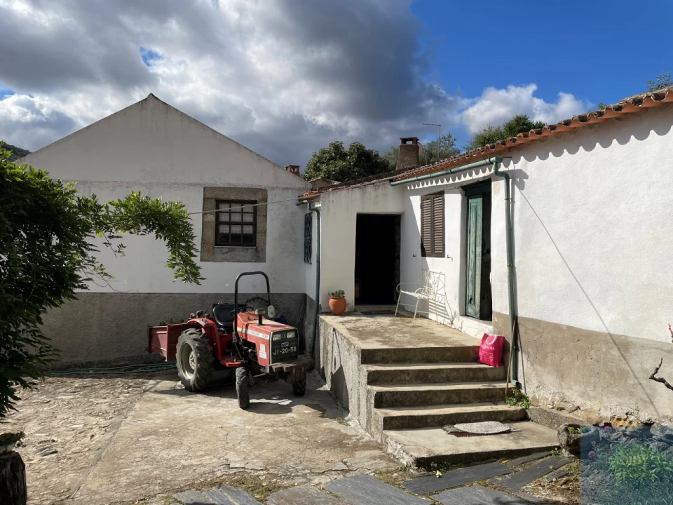 Quinta T4 para Venda em Vila Nova de Foz Côa Foto 30