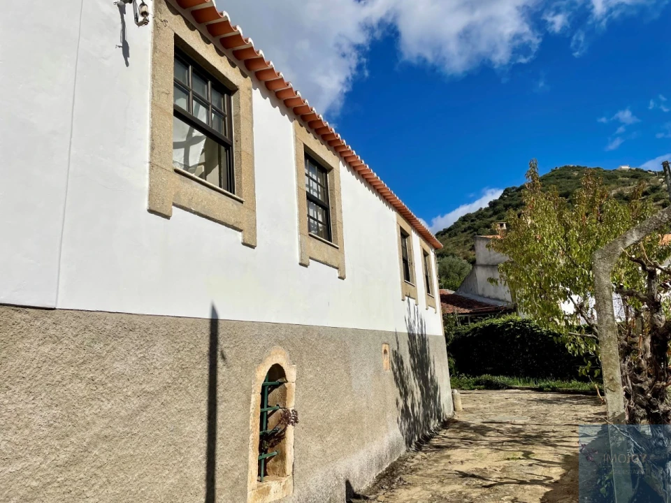 Quinta T4 para Venda em Vila Nova de Foz Côa Foto 32