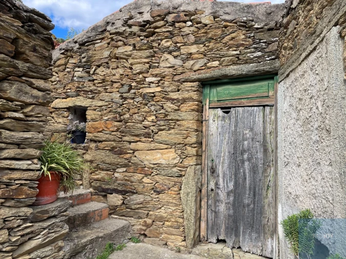 Quinta T4 para Venda em Vila Nova de Foz Côa Foto 39