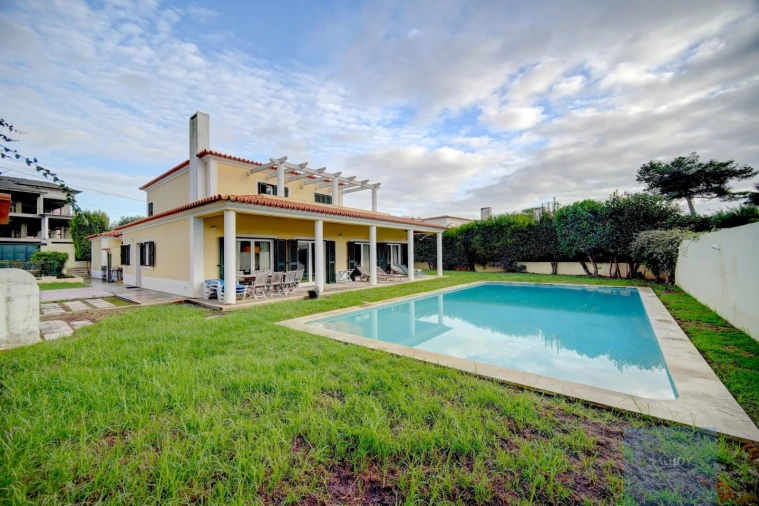 Moradia T6 para Arrendamento em Cascais e Estoril