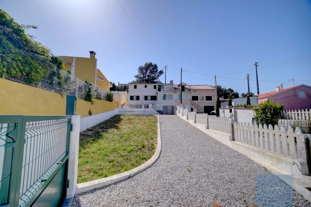 Moradia T5 para Venda em Santa Maria e São Miguel, São Martinho, São Pedro Penaferrim Foto 3