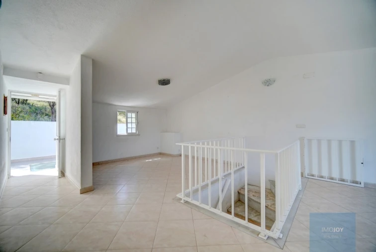 Moradia T5 para Venda em Santa Maria e São Miguel, São Martinho, São Pedro Penaferrim Foto 8