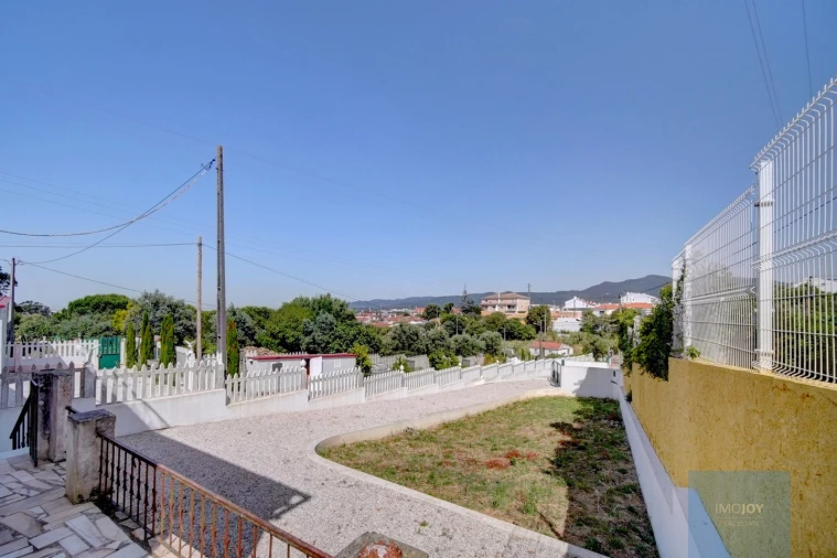 Moradia T5 para Venda em Santa Maria e São Miguel, São Martinho, São Pedro Penaferrim Foto 25