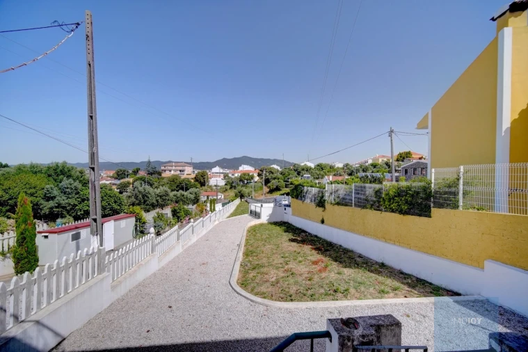 Moradia T5 para Venda em Santa Maria e São Miguel, São Martinho, São Pedro Penaferrim Foto 26