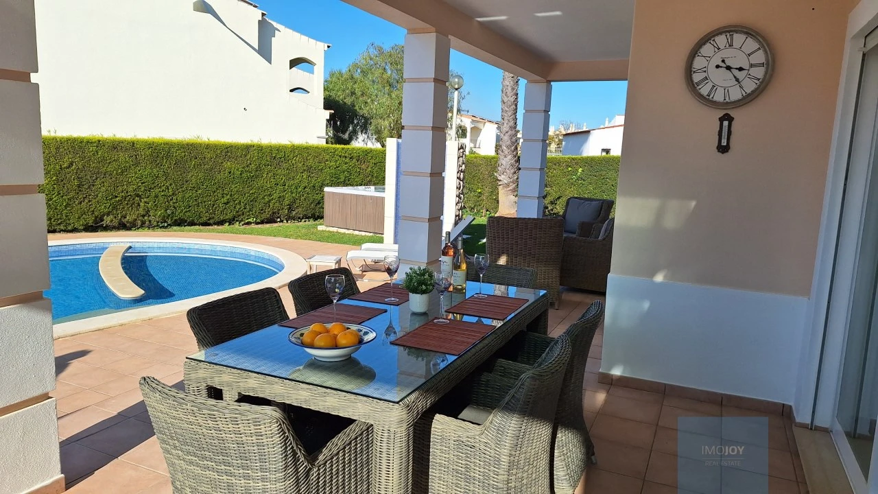 Moradia T4 para Venda em Ferragudo Foto 10