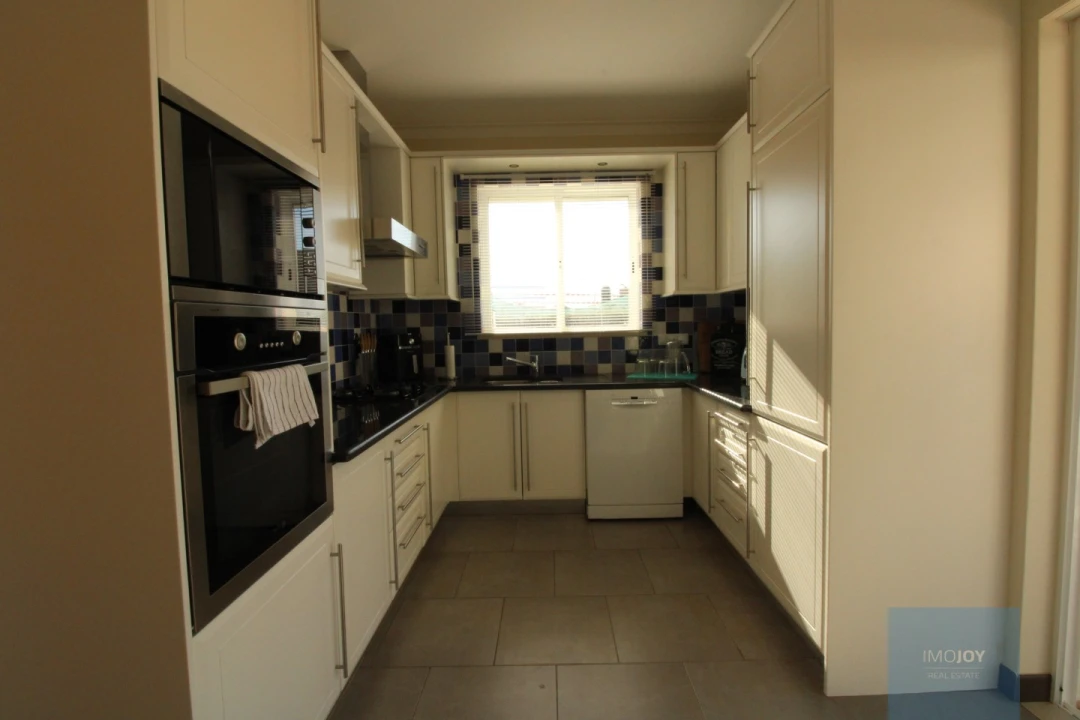 Moradia T4 para Venda em Ferragudo Foto 7