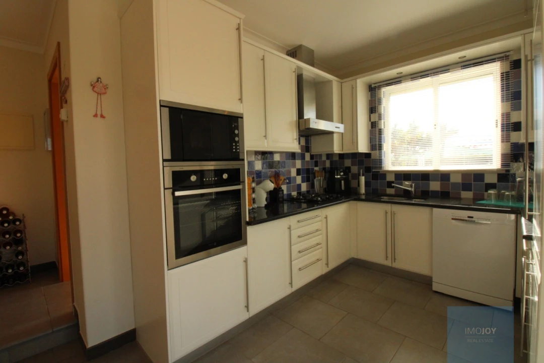 Moradia T4 para Venda em Ferragudo Foto 9