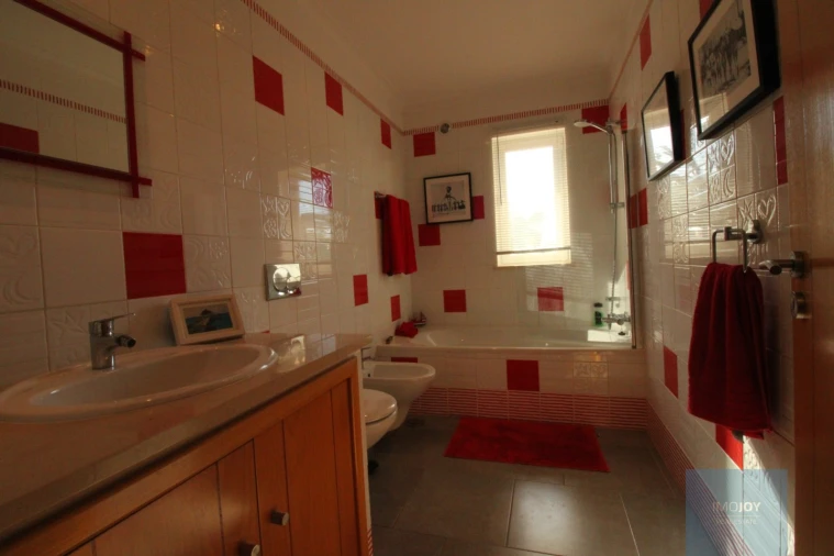 Moradia T4 para Venda em Ferragudo Foto 28