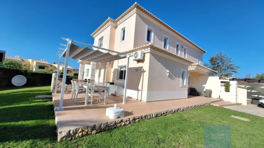 Moradia T4 para Venda em Ferragudo Foto 54