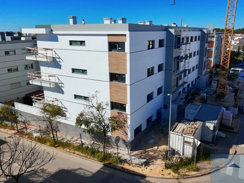Apartamento T2 para Venda em Portimão Foto 3