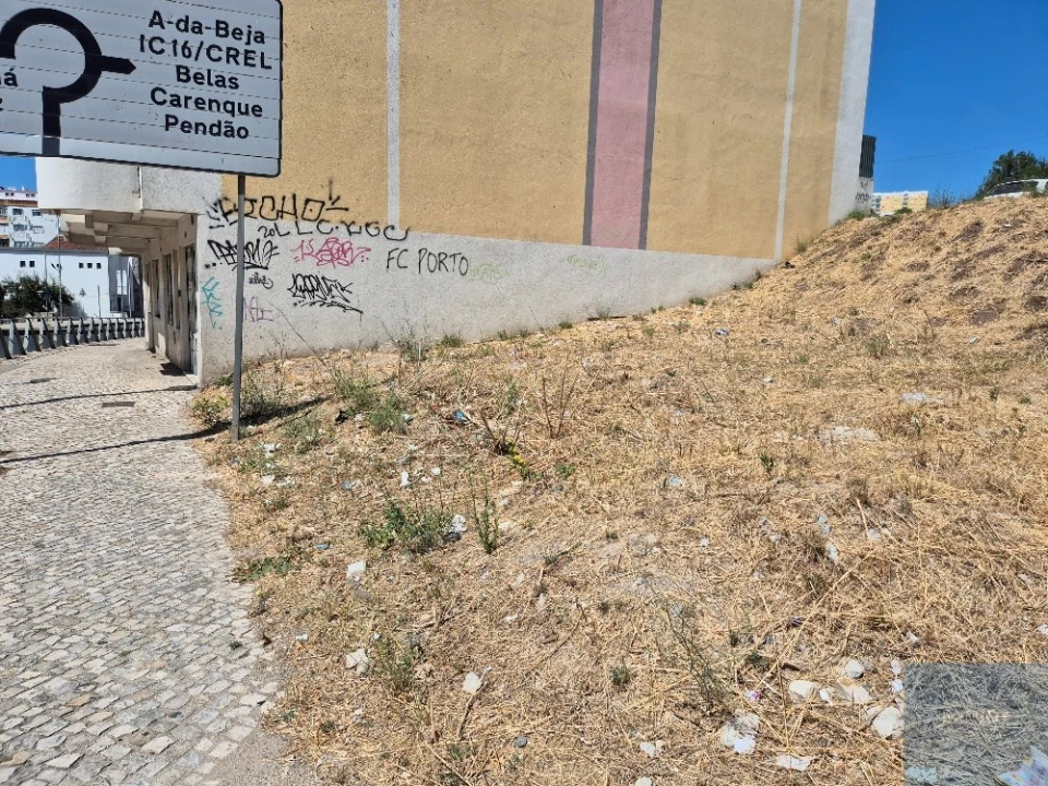 Terreno para Venda em Falagueira-Venda Nova Foto 4