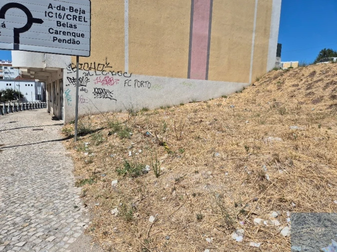 Terreno para Venda em Falagueira-Venda Nova Foto 4