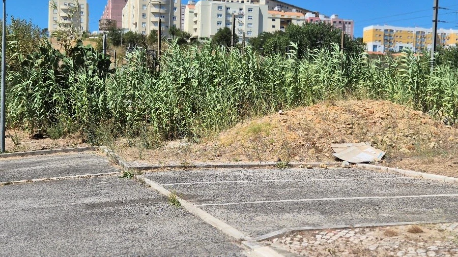 Terreno para Venda em Falagueira-Venda Nova
