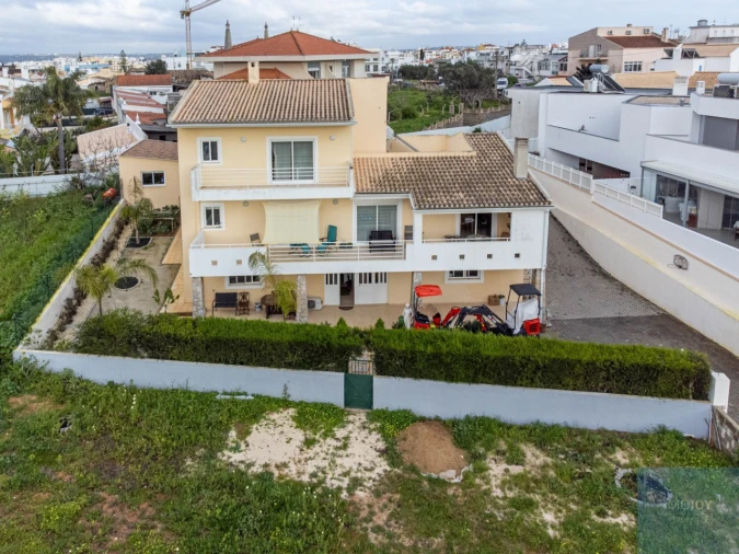 Moradia T4 para Venda em Portimão Foto 60