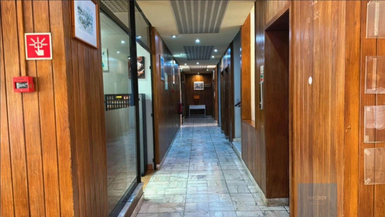 Apartamento T2 para Venda em Portimão Foto 15