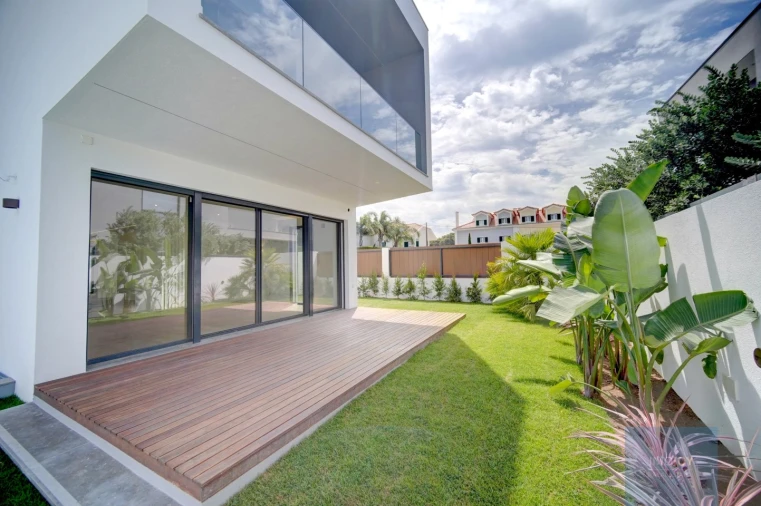 Moradia T4 para Venda em Cascais e Estoril Foto 3