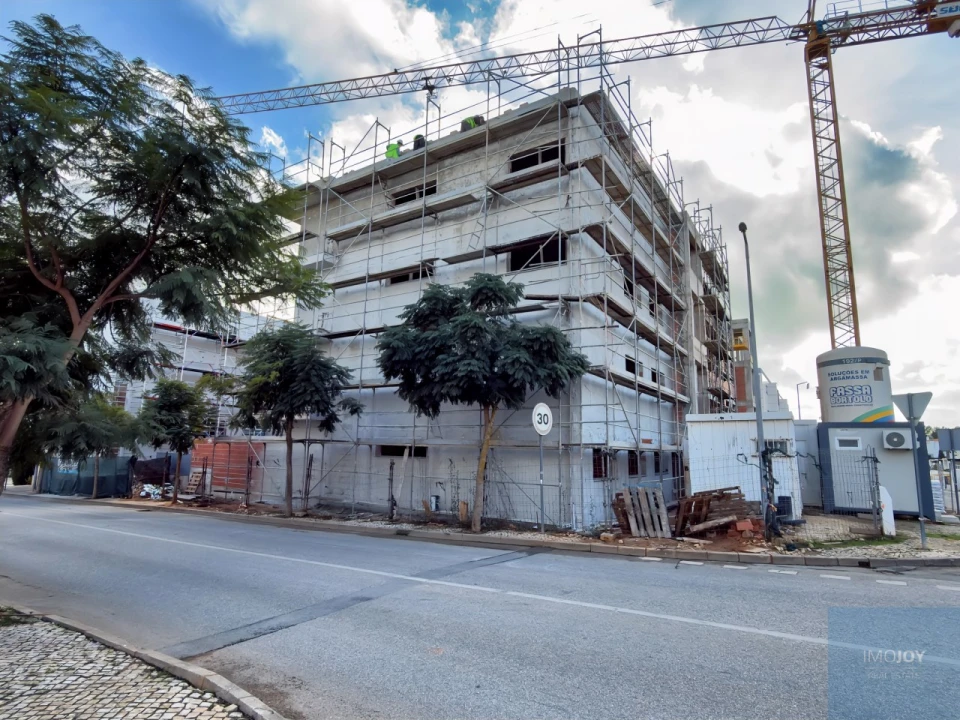 Apartamento T2 para Venda em Portimão Foto 11