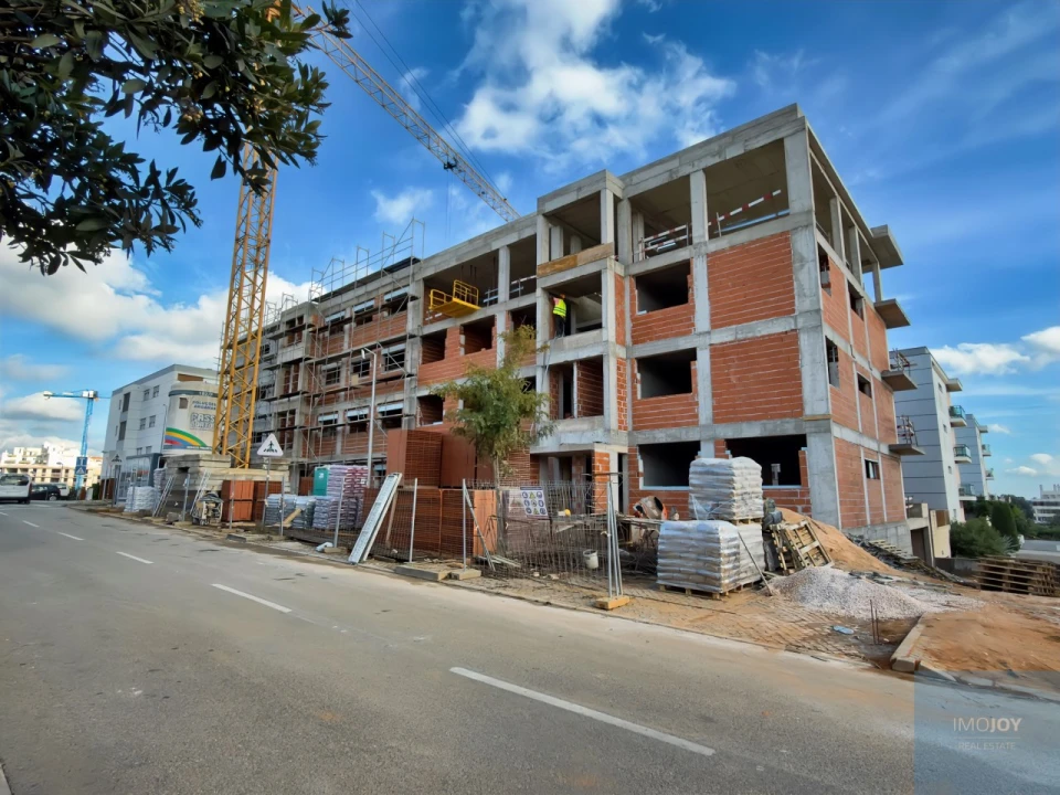 Apartamento T2 para Venda em Portimão Foto 14