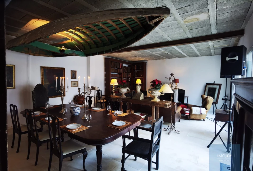 Moradia T8 para Venda em Costa da Caparica Foto 12