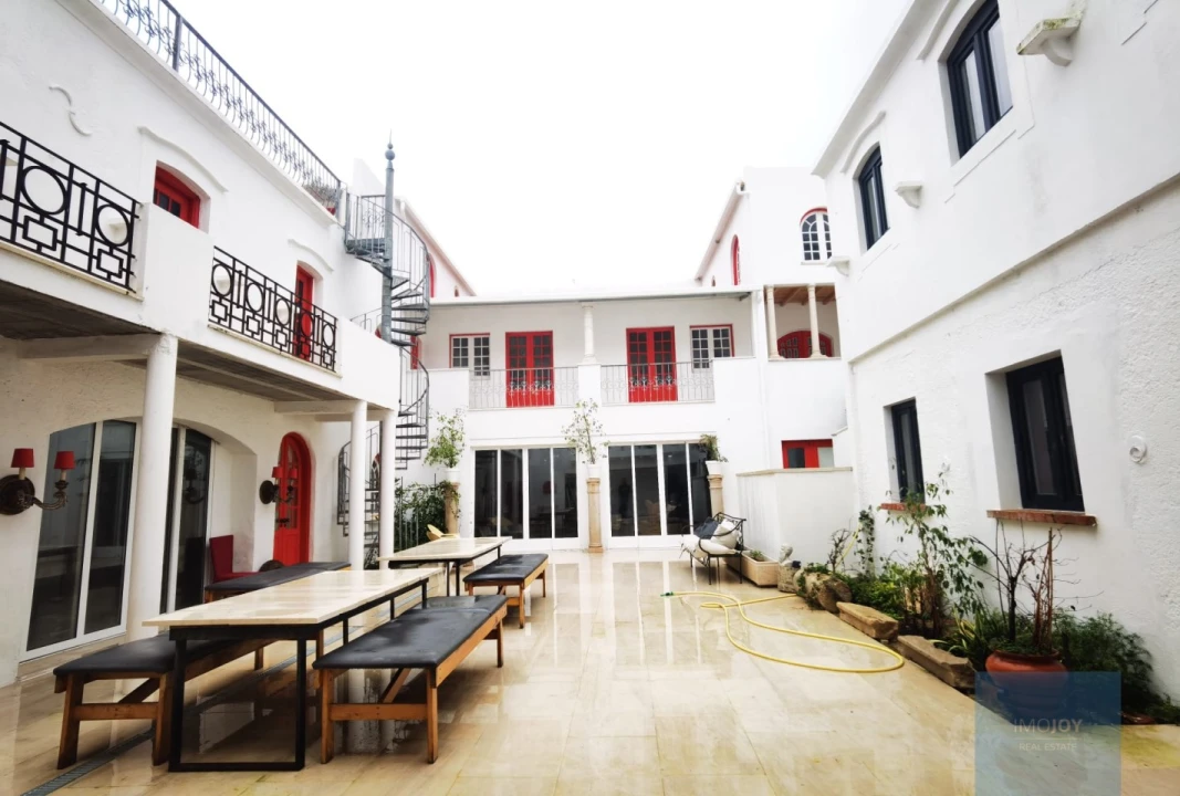 Moradia T8 para Venda em Costa da Caparica Foto 1