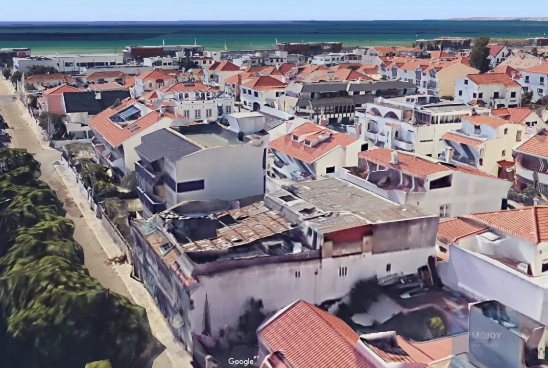 Moradia T8 para Venda em Costa da Caparica Foto 27