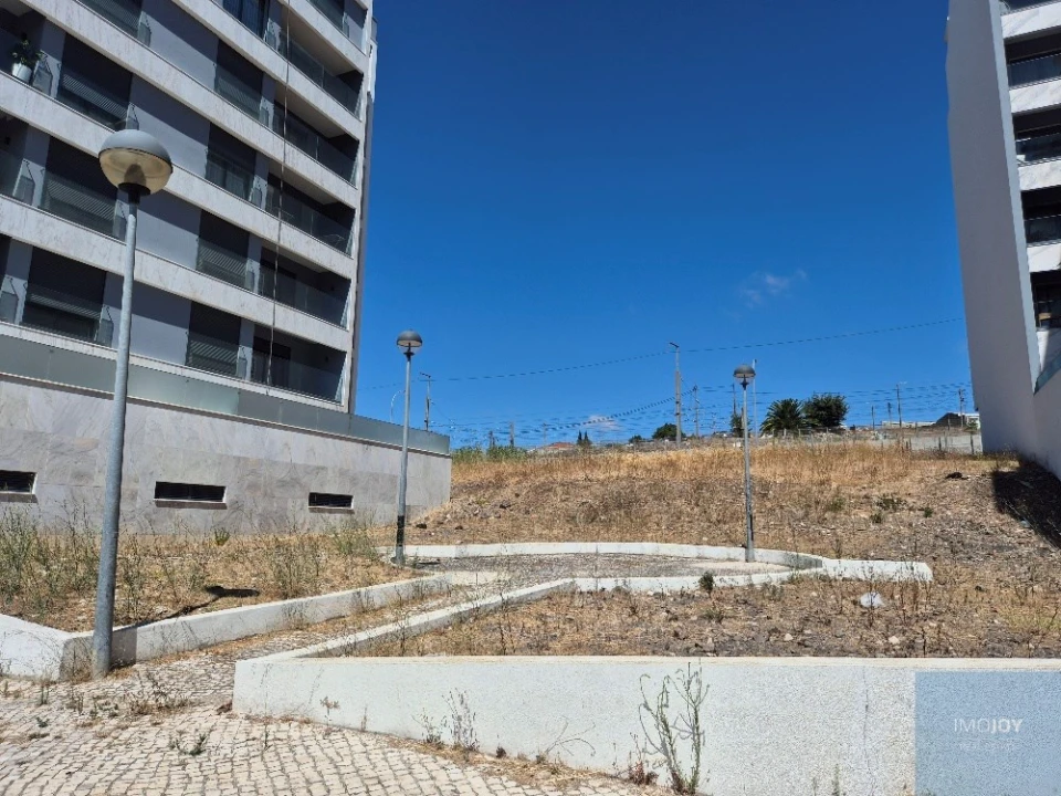 Terreno para Venda em Venteira Foto 2