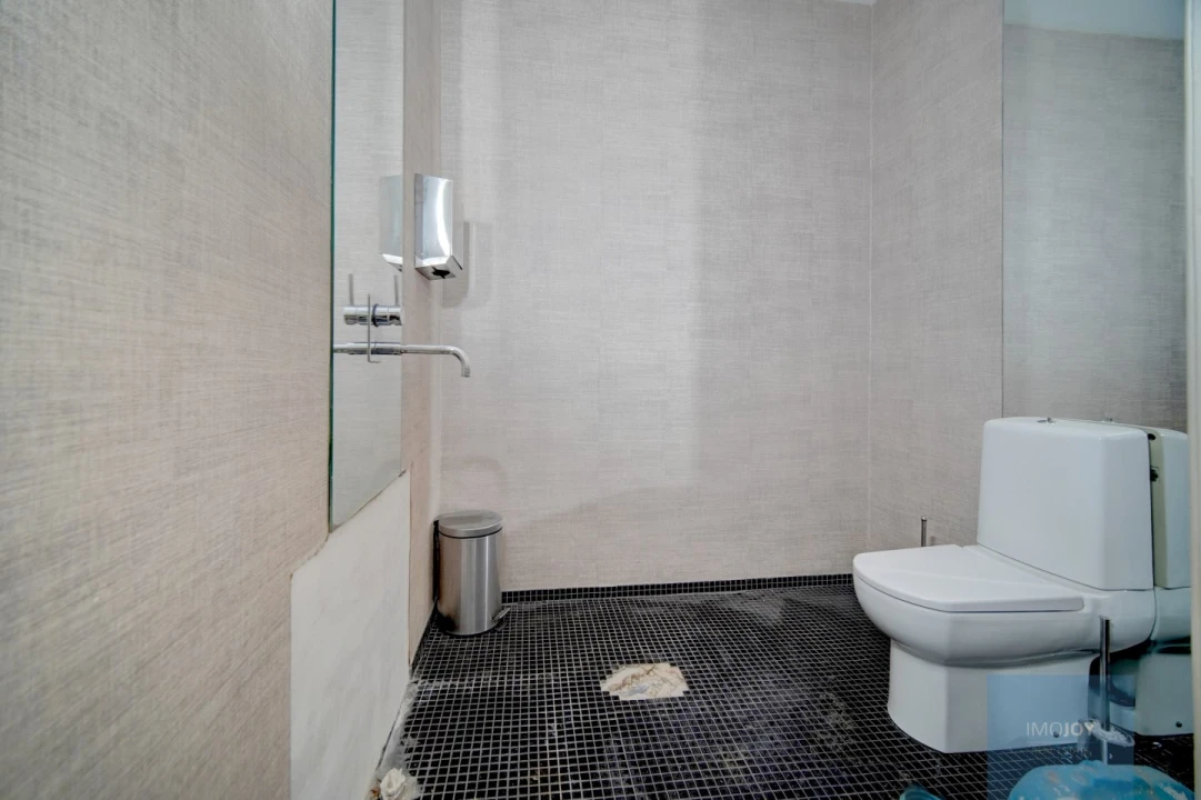 Escritório para Arrendamento em Santo António Foto 18