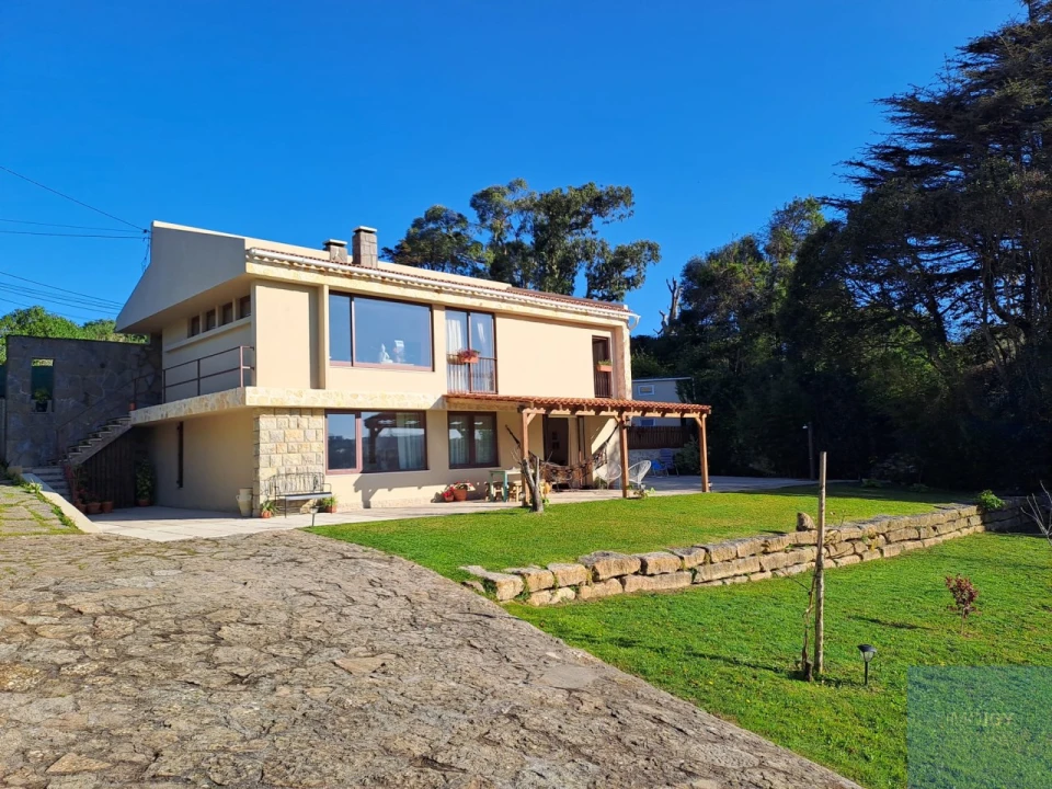 Moradia T5 para Venda em Santa Maria e São Miguel, São Martinho, São Pedro Penaferrim Foto 4