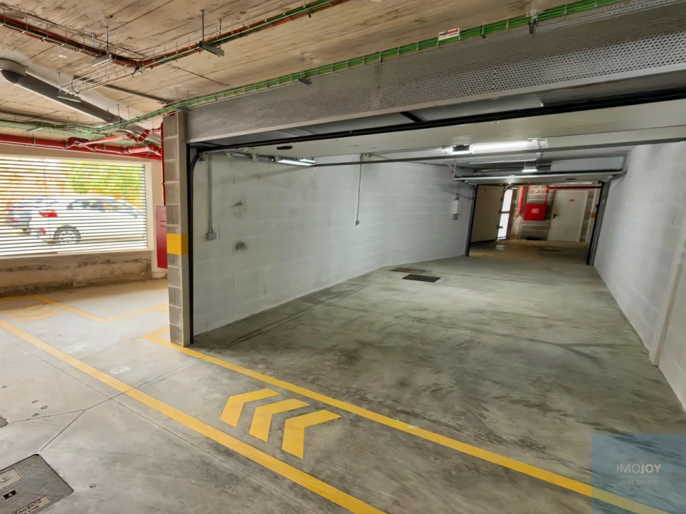 Garagem para Venda em Portimão Foto 5