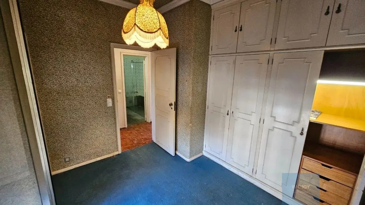 Apartamento T6 para Venda em Alvalade Foto 23