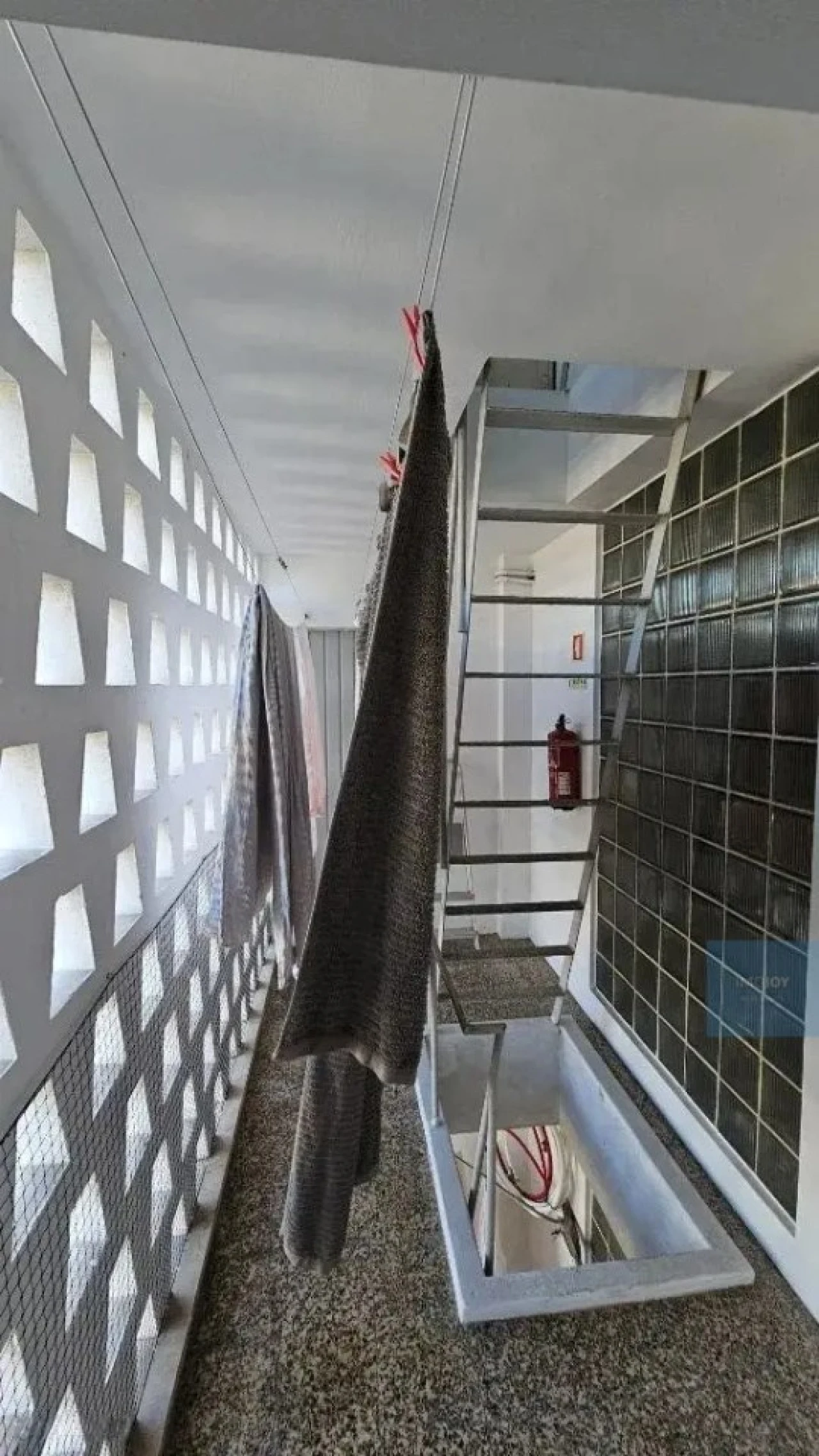 Apartamento T6 para Venda em Alvalade Foto 28
