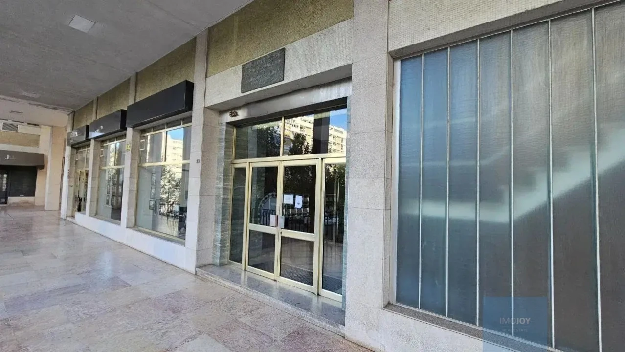 Apartamento T6 para Venda em Alvalade Foto 32