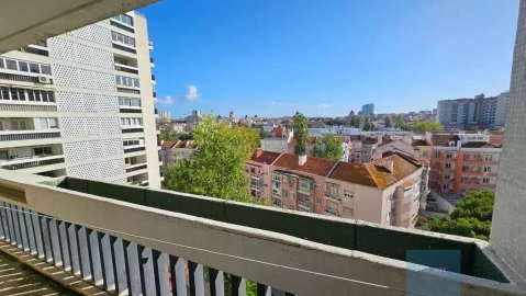 Apartamento T6 para Venda em Alvalade
