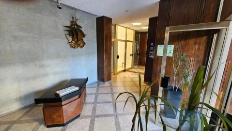 Apartamento T6 para Venda em Alvalade