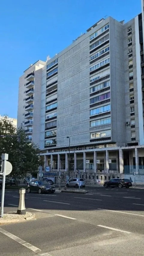 Apartamento T6 para Venda em Alvalade