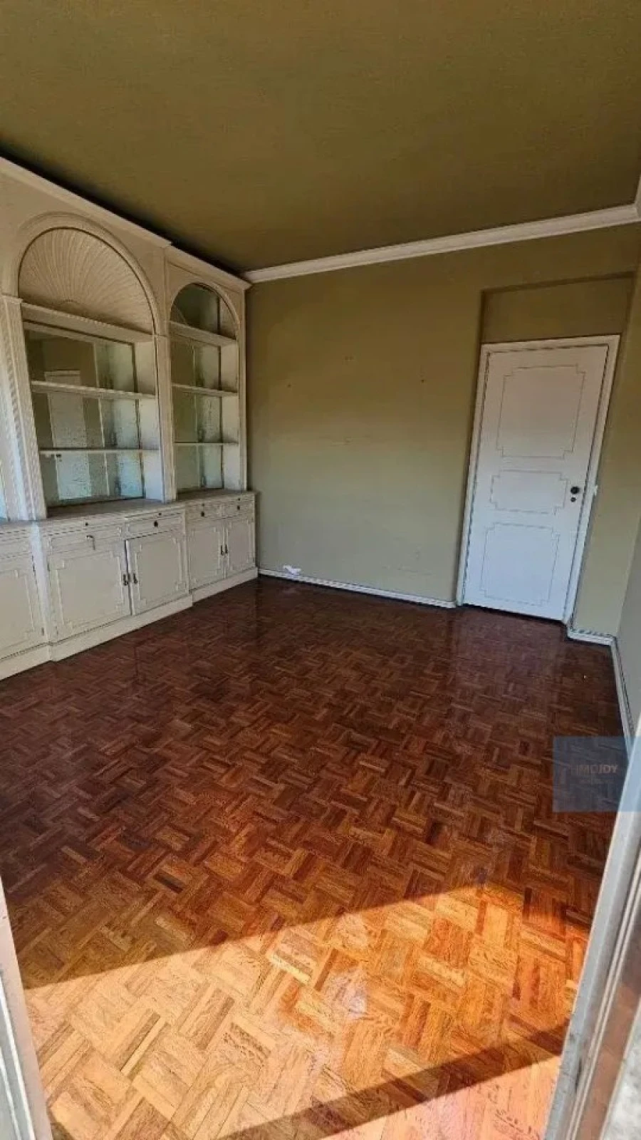 Apartamento T6 para Venda em Alvalade Foto 9