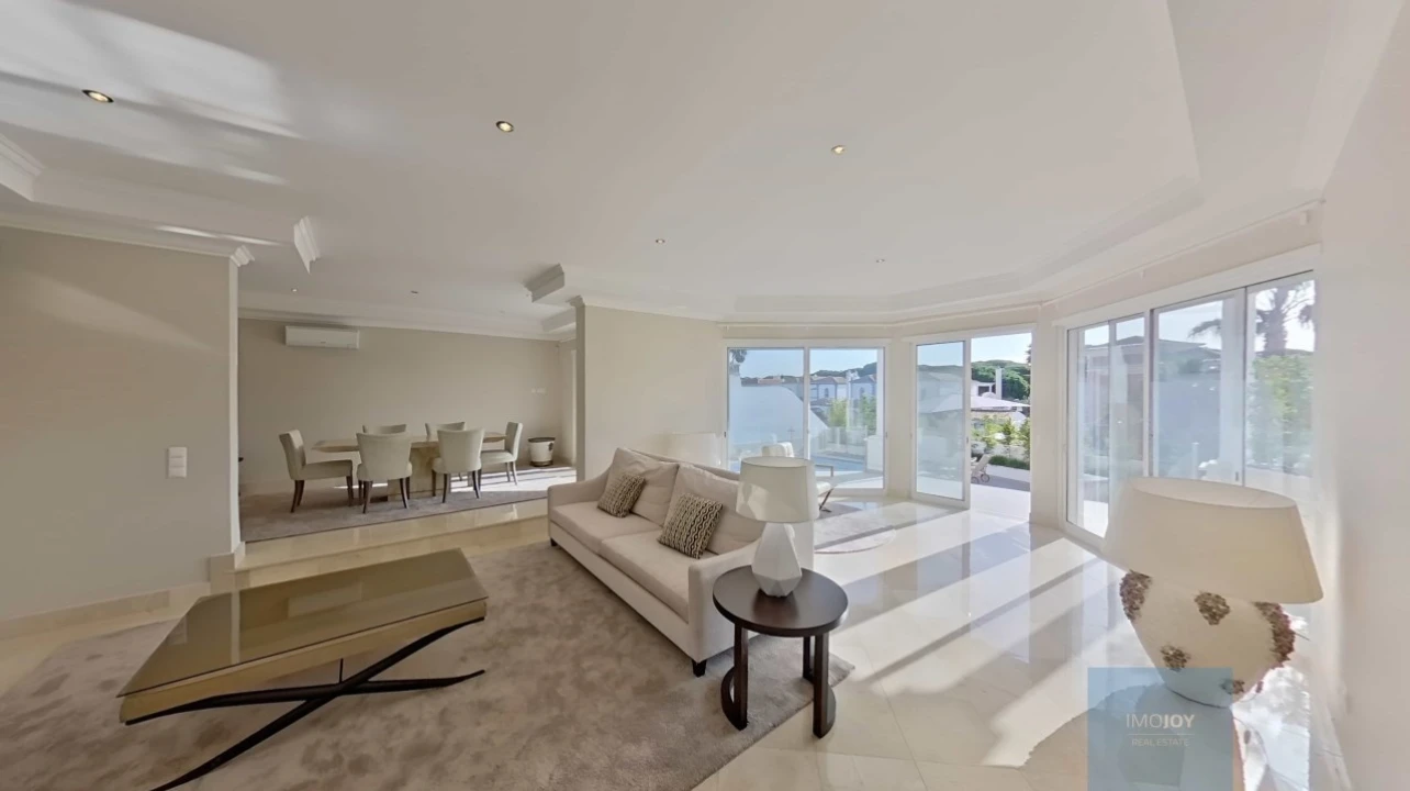 Moradia T5 para Venda em Almancil Foto 4