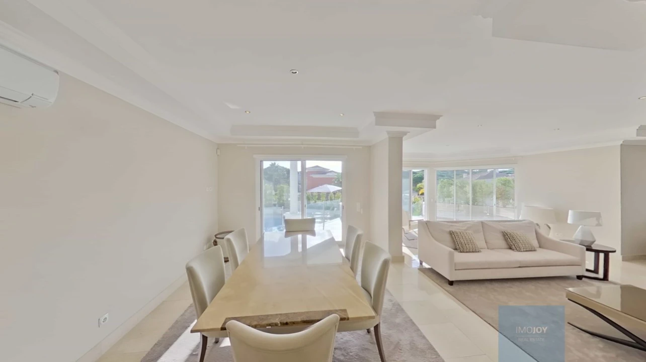 Moradia T5 para Venda em Almancil Foto 11