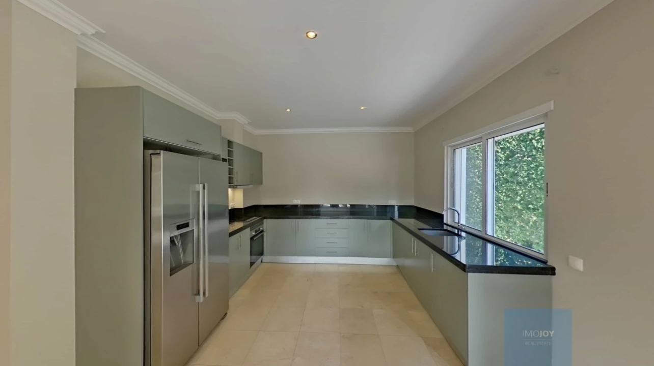 Moradia T5 para Venda em Almancil Foto 17