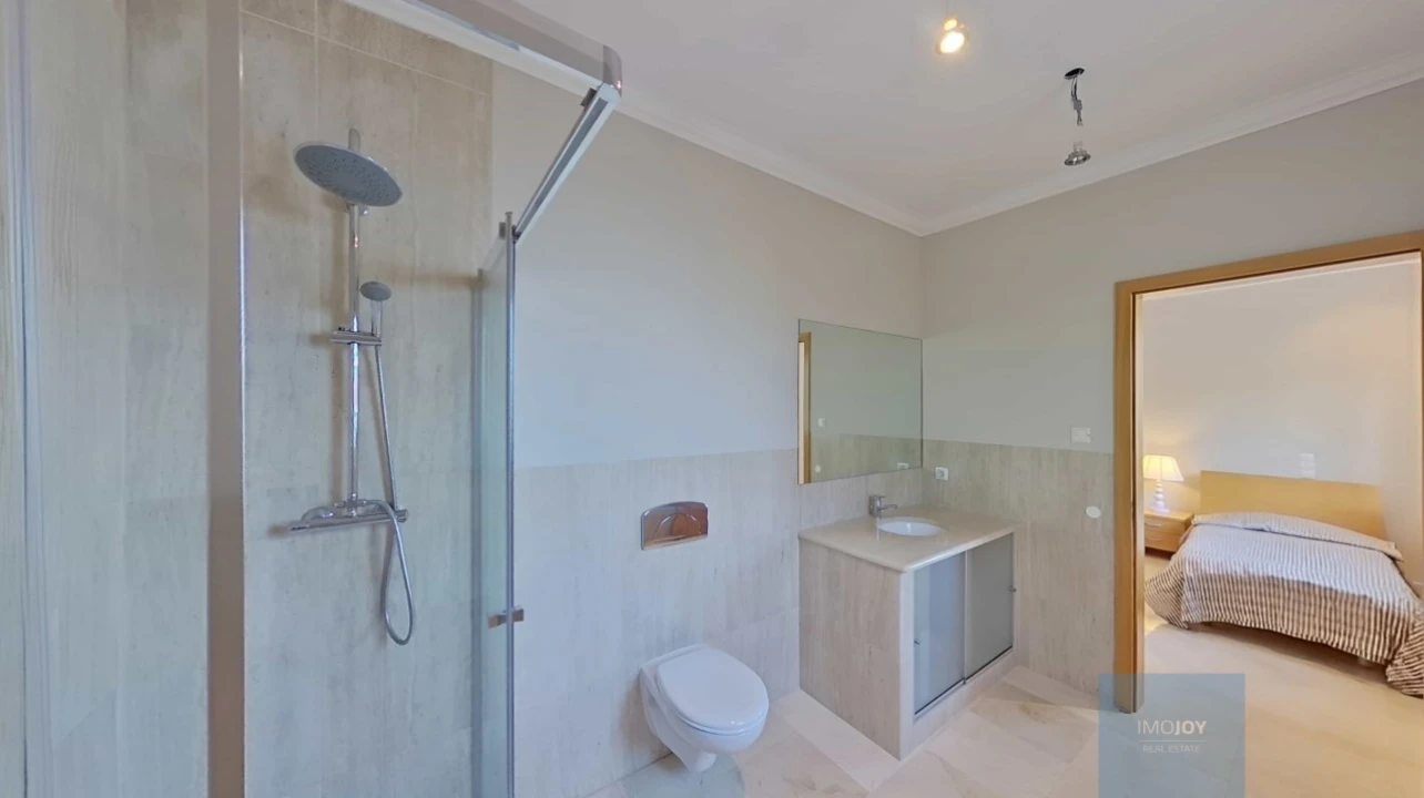 Moradia T5 para Venda em Almancil Foto 34